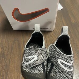 Nike swoosh 1 toddler shoes